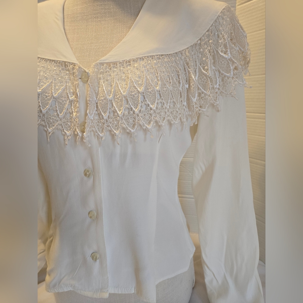 Tarazzia Victorian Romance Style Ivory Blouse Hand  Made Collar Pearl Coquette M - Picture 2 of 12
